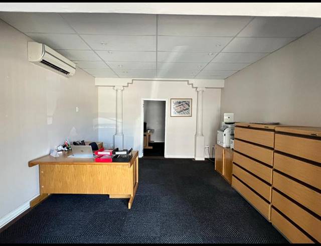 BUSINESS PROPERTY TO RENT IN NEWTON PARK